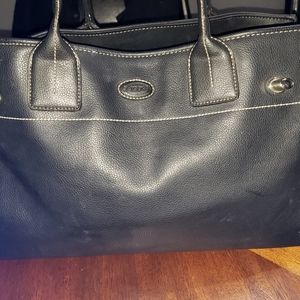 Tod's authentic leather tote bag w pocket